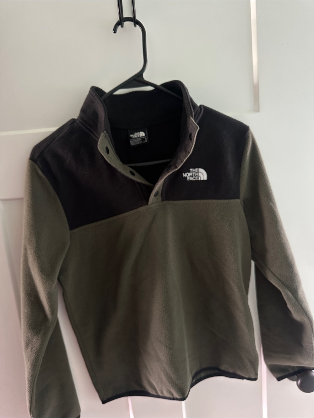 The North Face Men's Olive Green & Black Snap Pullover Fleece